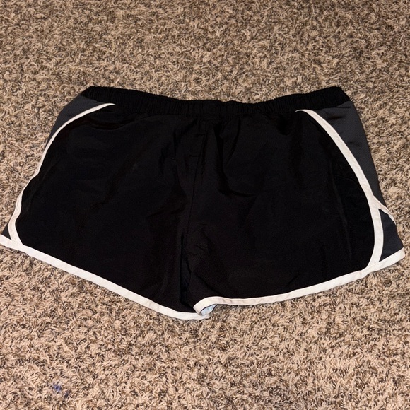 Old Navy Black and Gray Athletic Shorts - Picture 4 of 5
